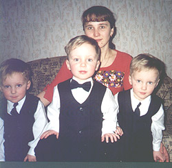 Лев, Филипп и Кирилл - 27 февраля 2002